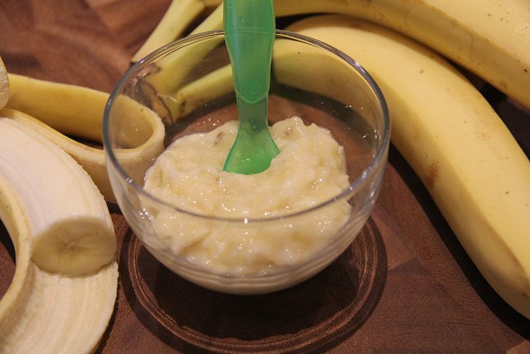 केले का प्यूरी (Banana Purée) शिशु आहार